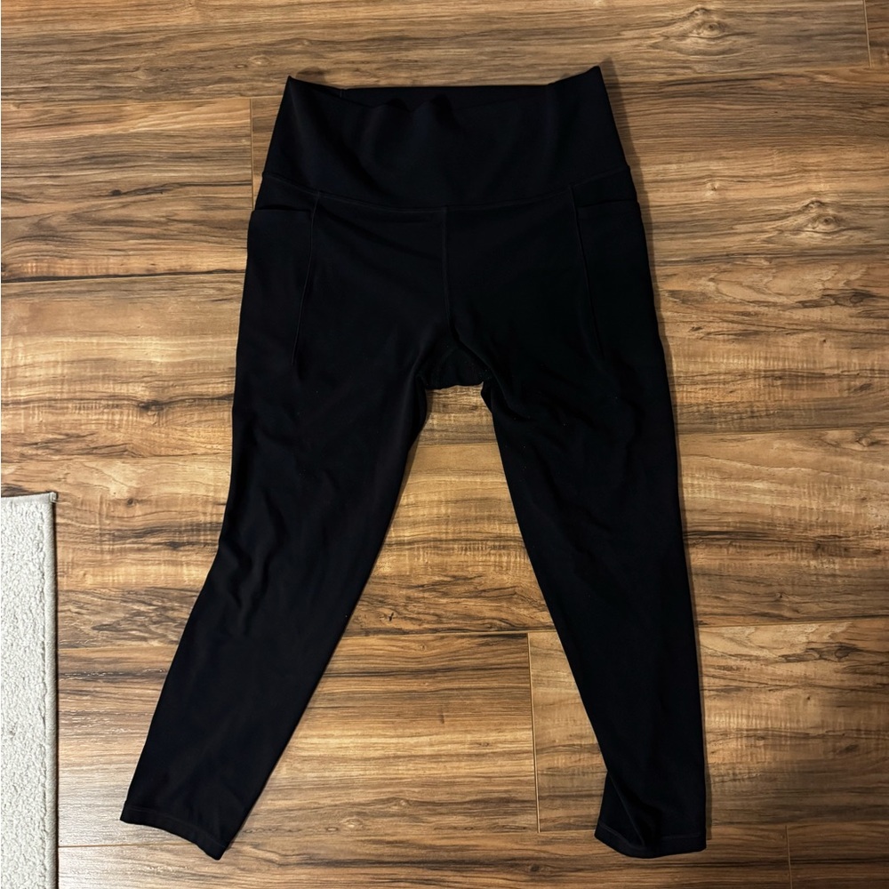Athleta Salutation 7/8 Tight Size Large